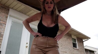 Stepmom confronts your bully