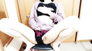 Personal shooting] Perverted nasty married woman who can't stand horny while playing erotic games an