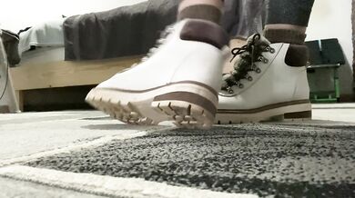 Smelly Feet And Toes Winter Boots JOI