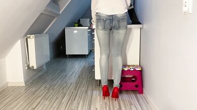 Desperate Pee in Jeans in Kitchen next He Pee on My Ass Tits and in Mouth
