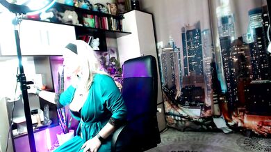 Very hot mature dirty talk and hard dildo fucking performed by a mature slutty bitch with big tits))