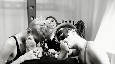 Foot Fetish Home Video ThreeSome