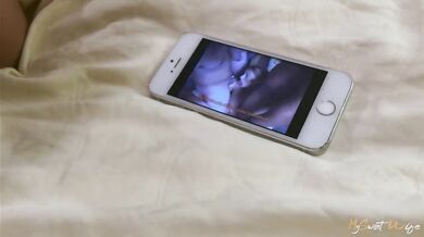 My wife masturbate herself with a brush while watching porn