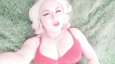 so hot pussy and ass tease home selfie video, slow romantic naked blonde milf with porcelain skin