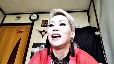 My naughty MILF bitch gives a masterclass in blowjob ... Envy, guys! Learn, girls! ))