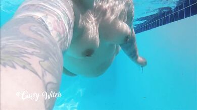 Huge Ass & Legs Slut in Bikini