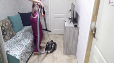 A vacuum cleaner sucks my clit and pussy to orgasm ...
