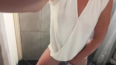 Tits play rub my clit and pee standing