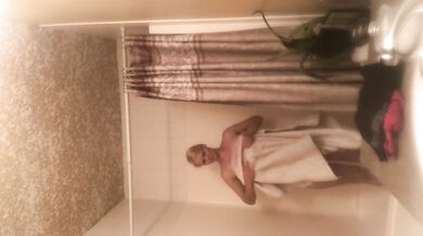 tight body milf on step mom naked after shower! more coming i hope!