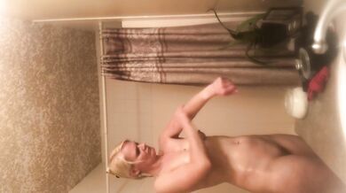tight body milf on step mom naked after shower! more coming i hope!