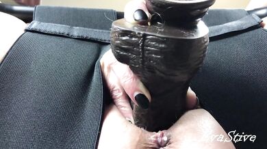 Milf jerks off her swollen pussy and cum up dripping with juice