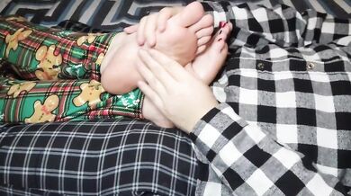 Mrs Claus Uses Her Mature Feet To Test An Elf With A Footjob