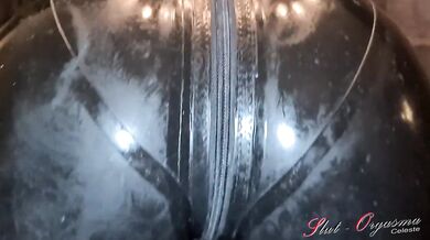 Slut- Orgasma Celeste sexy in black latex catsuit