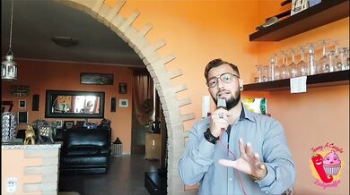 Milf vogliosa prepara i porno pancake