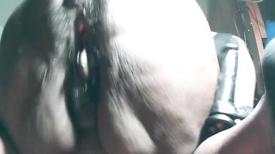 Wide ass Suga taking it Doggy Style pussy dripping juice...