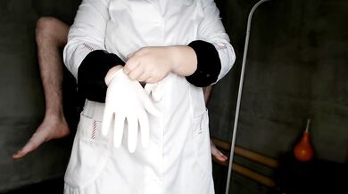 Nurse gives a 1750 ml enema and jerks the patient
