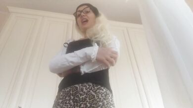 i must castrate ya! cause u always masturbare into my panty