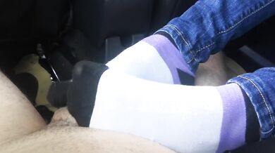 FOOTJOB AND SOCKJOB AND HANDJOB IN CAR