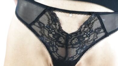 Cumming in my panties and pussy before shopping