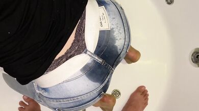 BlowJob and cum on my Ass then clean by he Pee on my ass in jeans Full Video on ModelHub