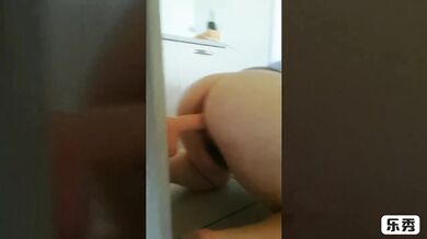 Amateur chubby hairy HOUSEWIFE fucked by huge cock and REAL SQUIRT dildo