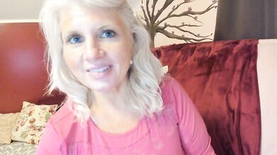 Curvy MILF Rosie Explains: Mommy Fetish
