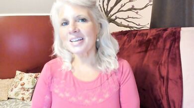 Curvy MILF Rosie Explains: Mommy Fetish