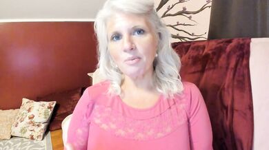 Curvy MILF Rosie Explains: Mommy Fetish