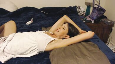 Hot MILF loves taking a cock in the mouth before bedtime