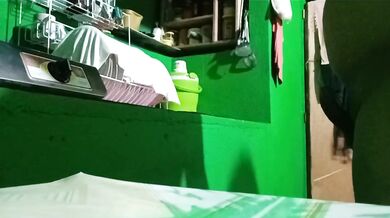 Pinasok ako ni marss sa kwarto nakatikim tuloy sya ng dakss..