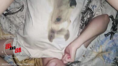 Dick quickly hard fucks a girl. Cum on her face.