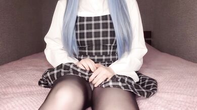 I'm so shy, but I want it so much