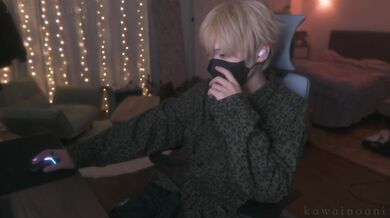 Blonde bum boyfriend who didn't make it in time for Christmas.