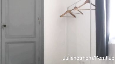 Baise matinale anal de la meilleure belle-mère du monde, elle aime son fils