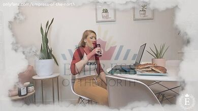 Going Home for Christmas - College Weight Gain Progression from Fit to SSBBW