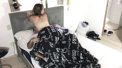 I fuck my boyfriend and he fills my pussy with milk