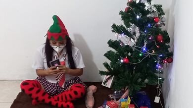Student goes through her Christmas presents and finds exciting things to masturbate