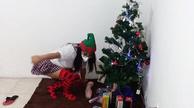 Student goes through her Christmas presents and finds exciting things to masturbate