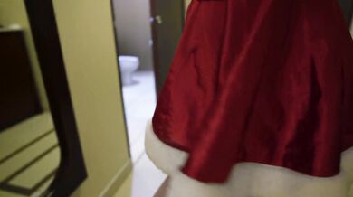 Bimbo Mrs. Claus Gets Fucked For Christmas!