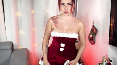 Hoe Hoe Hoe, Your Xmass gift is here-Redhead elf who likes fucking bad boys comes to visit.