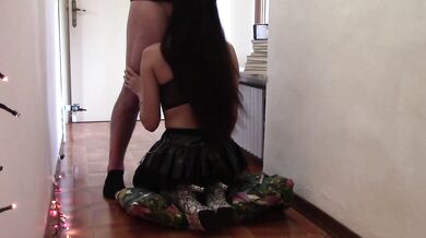 MILF with perfect body, pantyhose, and heels gives a blowjob