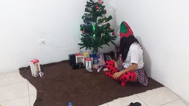 Student takes off her underwear at Christmas and masturbates with an American dildo with lights