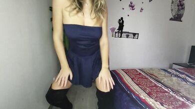 Innocent Virgin American Stepsister in Tiny Miniskirt Twerks Lewdly – She's Pure, Sexy, and Plays with Her Black Dildo!
