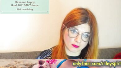 Looking for a gift idea? Your subscription to my OnlyFans would be the best Christmas present ever!