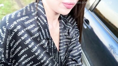 Horny Girl Masturbates in UBER and Fucks Taxi Driver