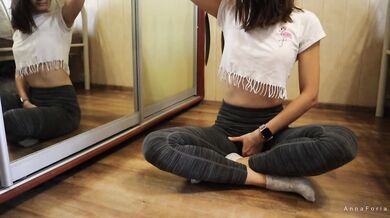 Sex with a babe after workout by the mirror - AnnaForia