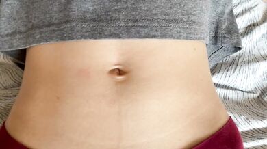 Belly button and medical gloves