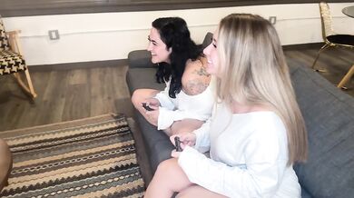 FREE USE THREESOME SLUTS GET FUCKED WHILE PLAYING MARIO KART