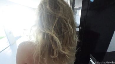 I fucked my best friend's freeuse mom while she was washing the dishes