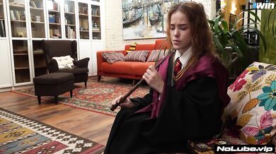 CLITTORIA STIMULOSA ! - Hermione Granger Discovers A New Spell - Nicole Murkovski